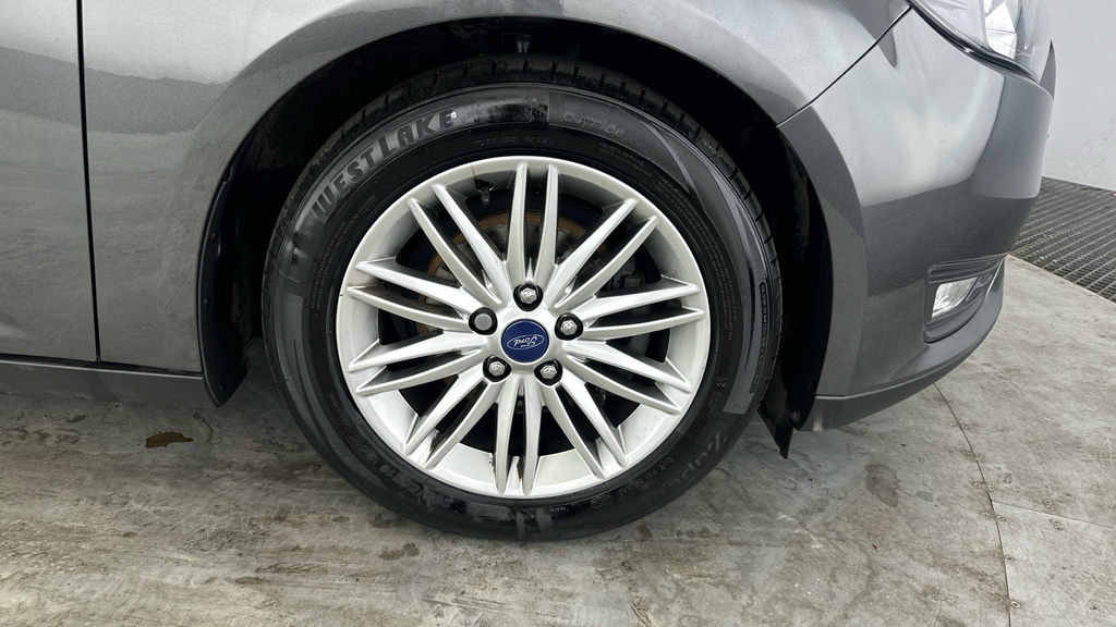 Ford Focus Focus Startline Grey #25