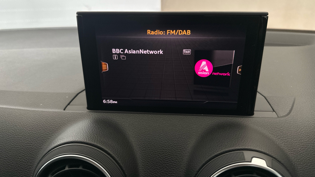 Audi Q2 Black #13