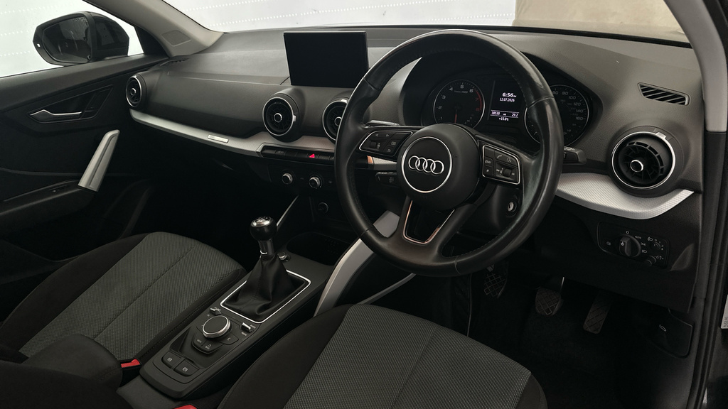 Audi Q2 Black #10