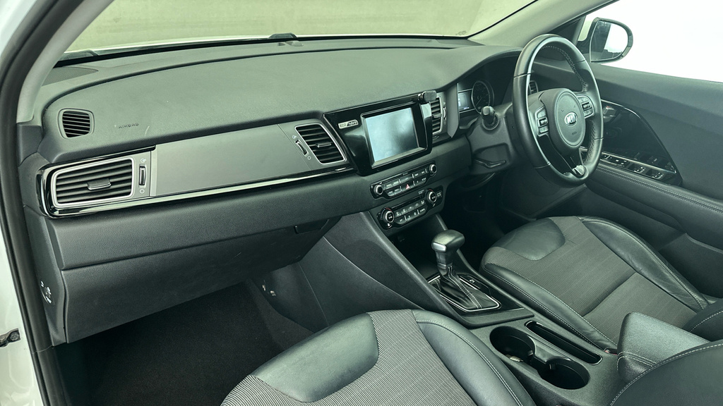 Kia Niro  Black #11