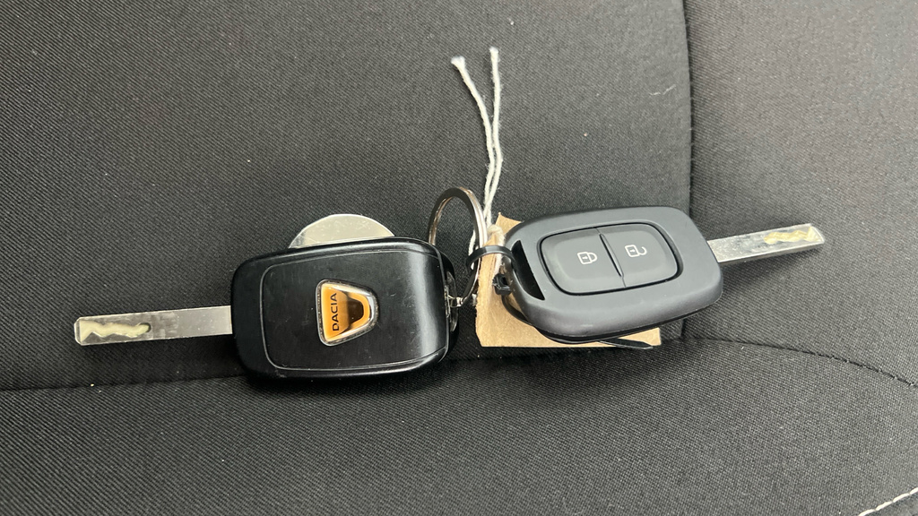 Dacia Sandero Essential Grey #26
