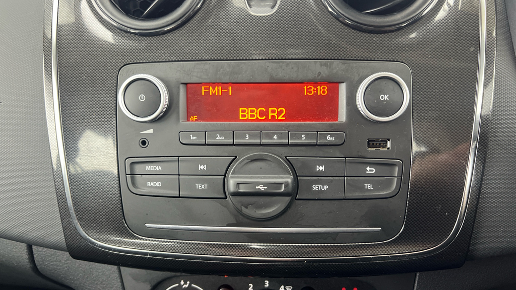 Dacia Sandero Essential Grey #14