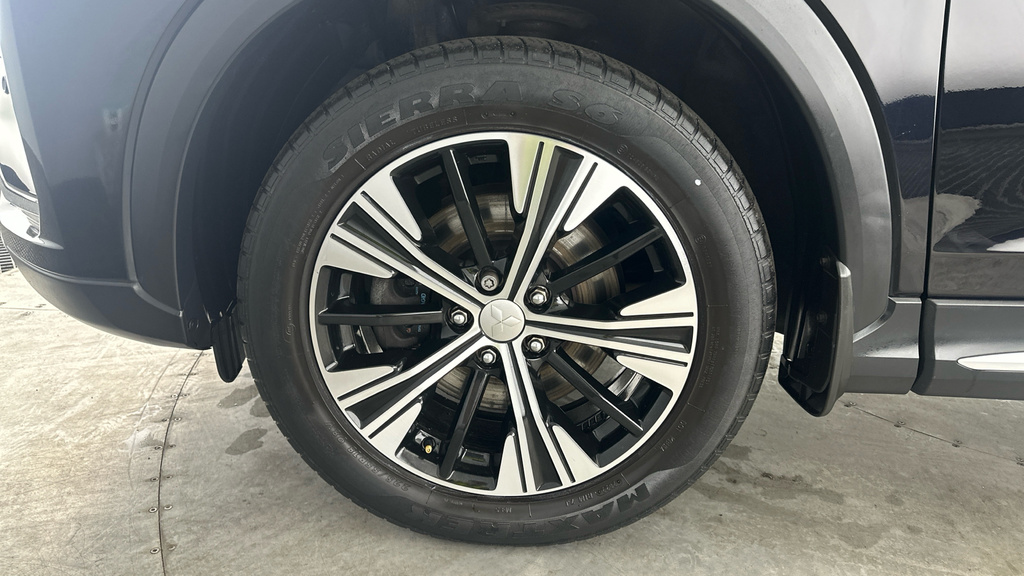 Mitsubishi Eclipse Cross Dynamic Blue #23