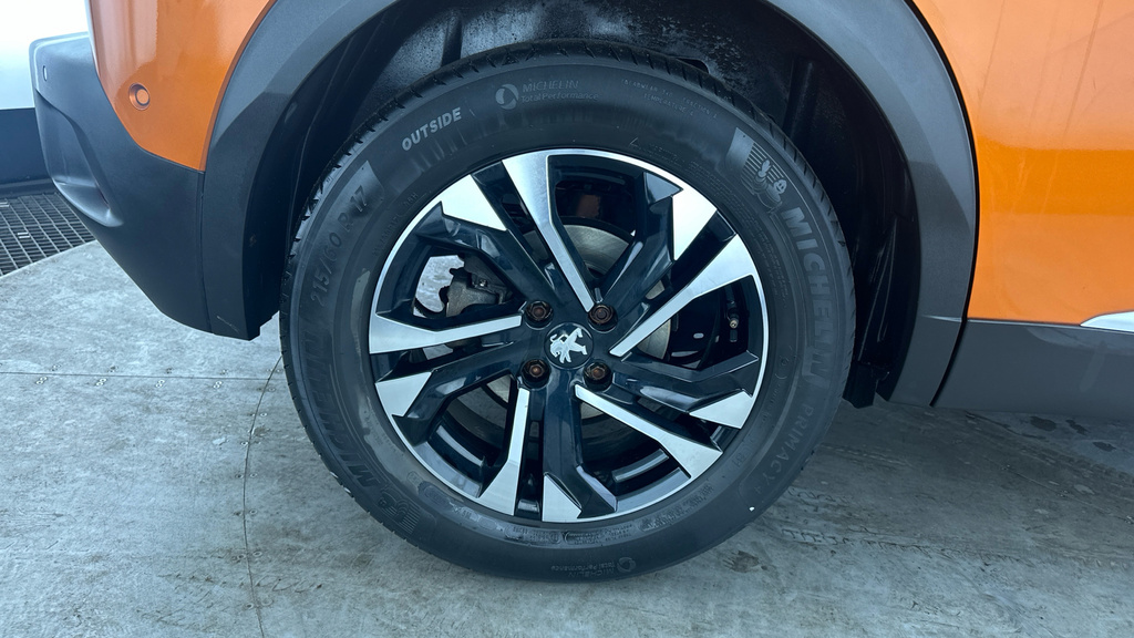 Peugeot e-2008 2008 Gt Ev Orange #28