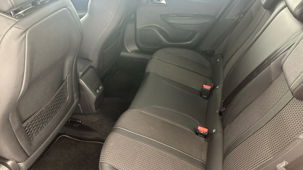 Peugeot e-2008 2008 Gt Ev Orange #23