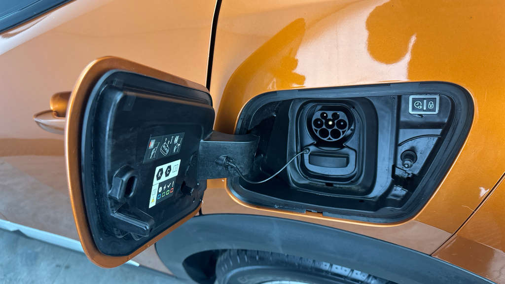 Peugeot e-2008 2008 Gt Ev Orange #30
