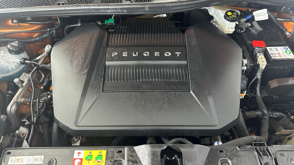 Peugeot e-2008 2008 Gt Ev Orange #25