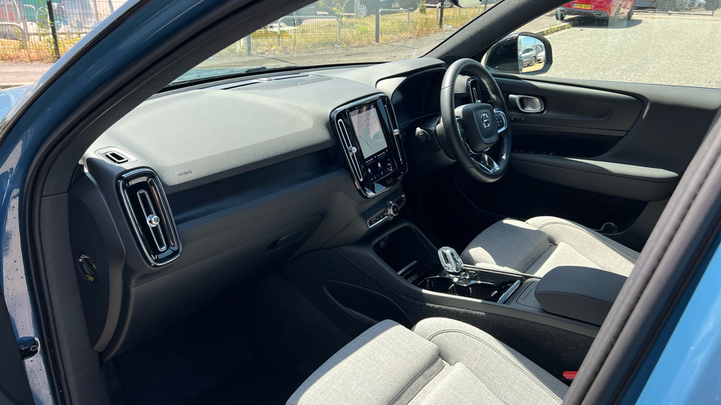 Volvo XC40 Core Grey #10