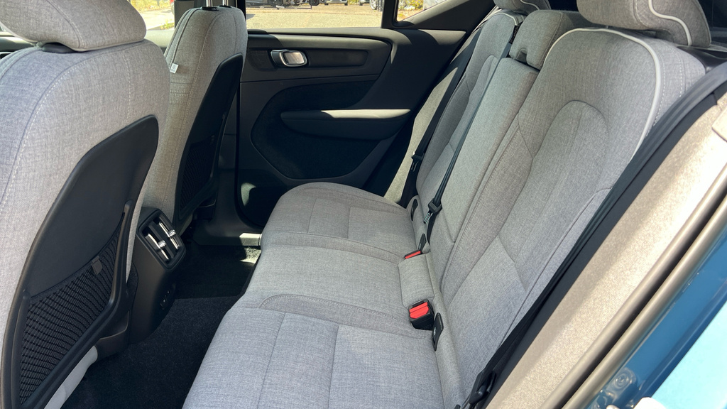 Volvo XC40 Core Grey #17