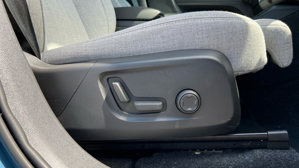 Volvo XC40 Core Grey #35