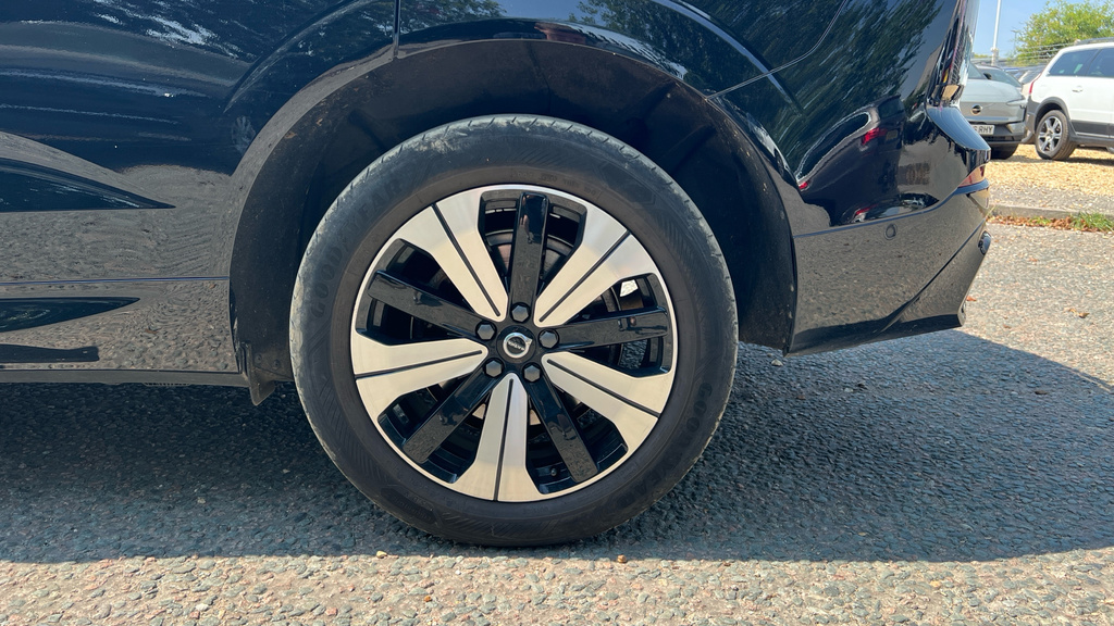 Volvo XC60 Plus Blue #23