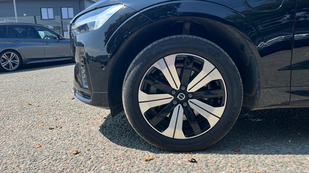 Volvo XC60 Plus Blue #22