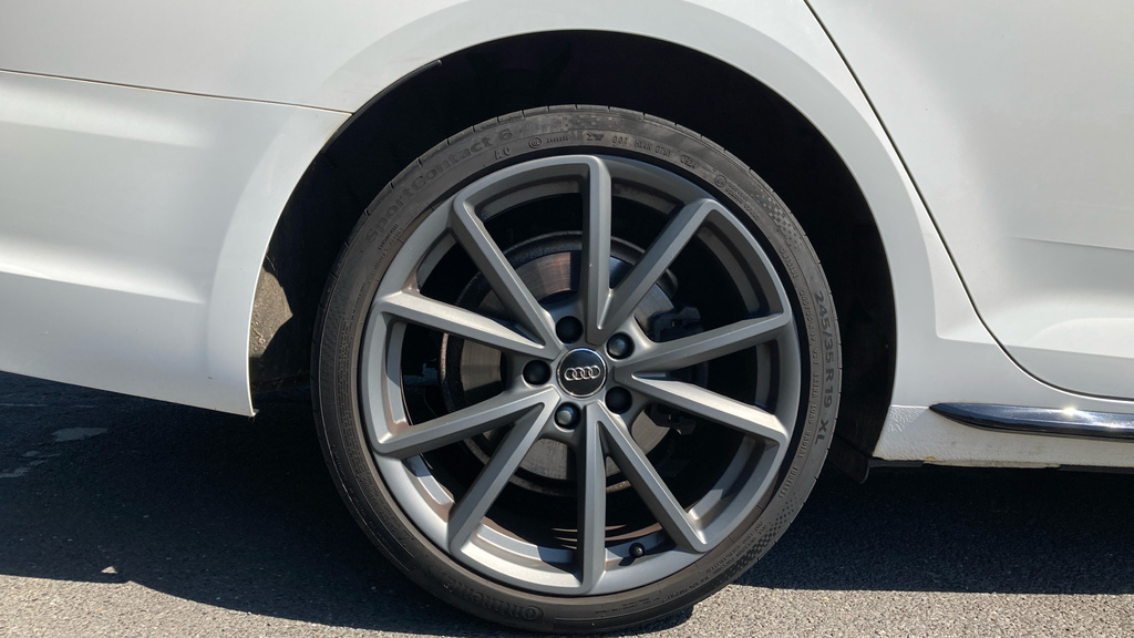Audi A4 Technik Black #20