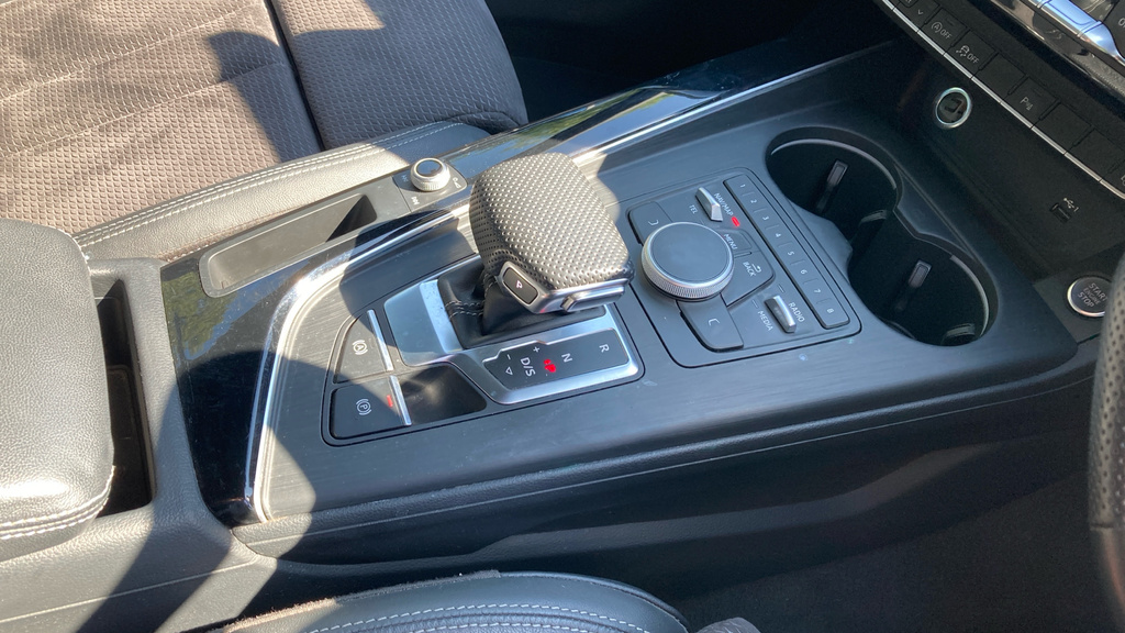 Audi A4 Technik Black #29
