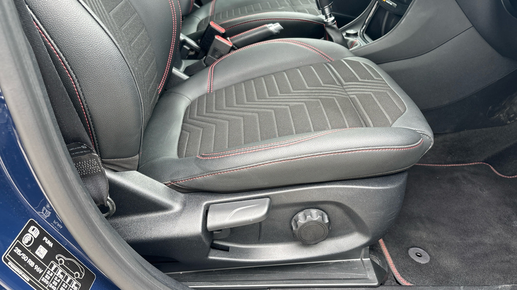 Ford Puma Vivid Ruby Edition Red #43