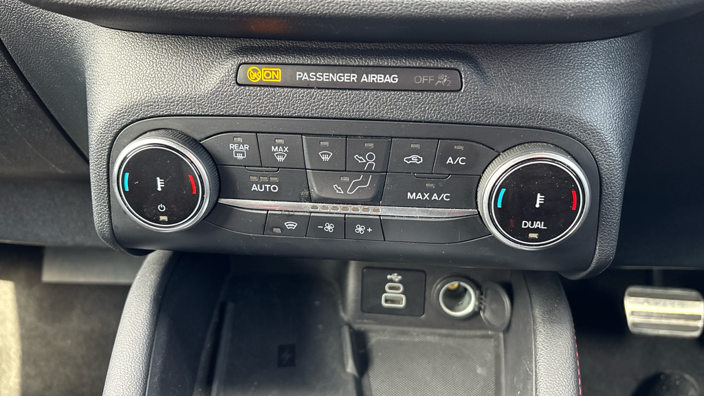 Ford Kuga Active Phev Green #25