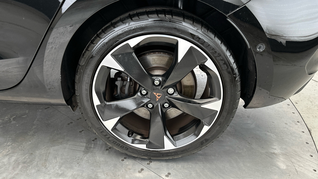 Cupra Leon 1.5 Etsi V1 Dsg Black #25