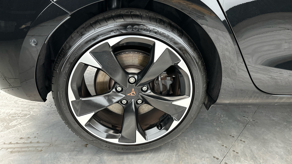 Cupra Leon 1.5 Etsi V1 Dsg Black #26