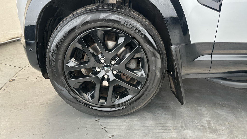Land Rover Defender Core Black #25