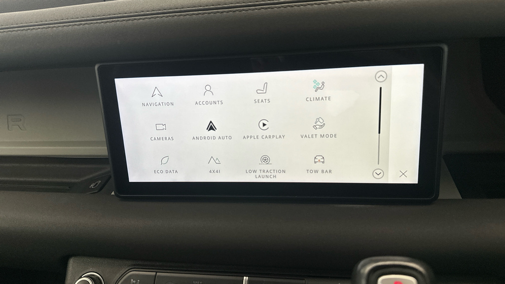 Land Rover Defender Core Black #19