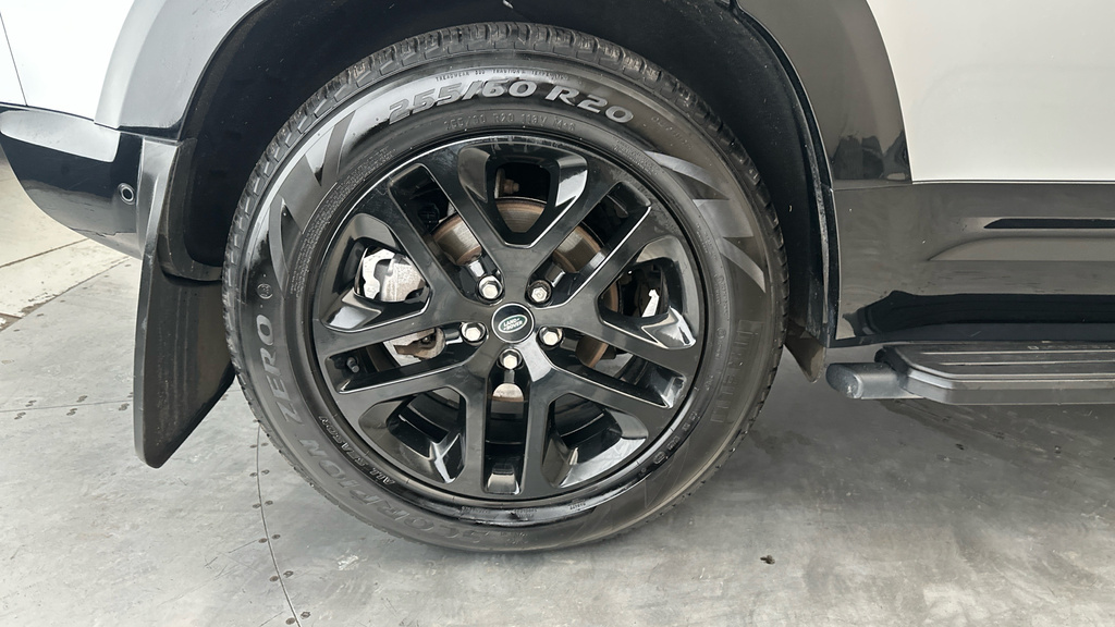 Land Rover Defender Core Black #27