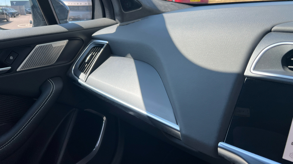 Jaguar I-Pace R-dynamic Hse Black Blue #40
