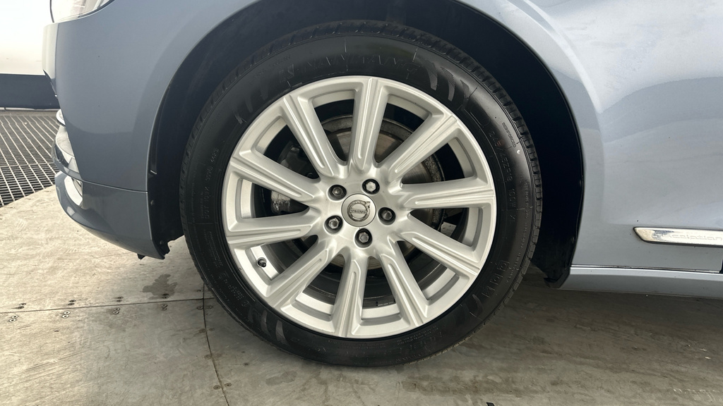 Volvo V90 D4 R-design Navigation, Climate Pack, Grey #23