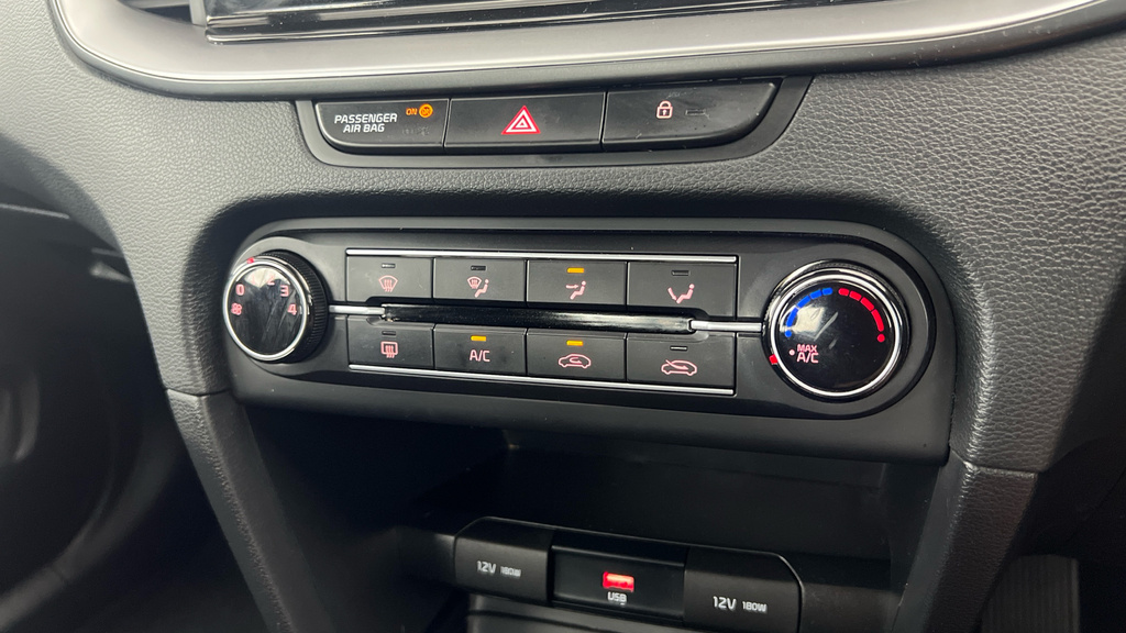Kia Xceed 2 Black #12