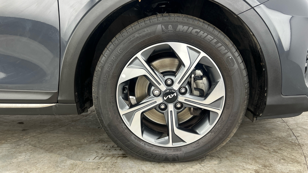 Kia Xceed 2 Black #28