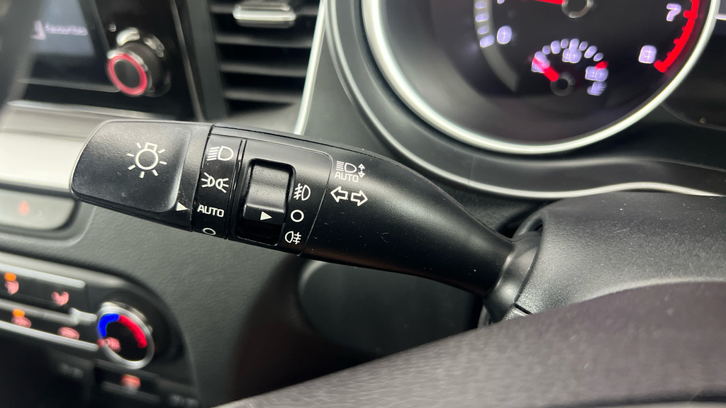 Kia Xceed 2 Black #11