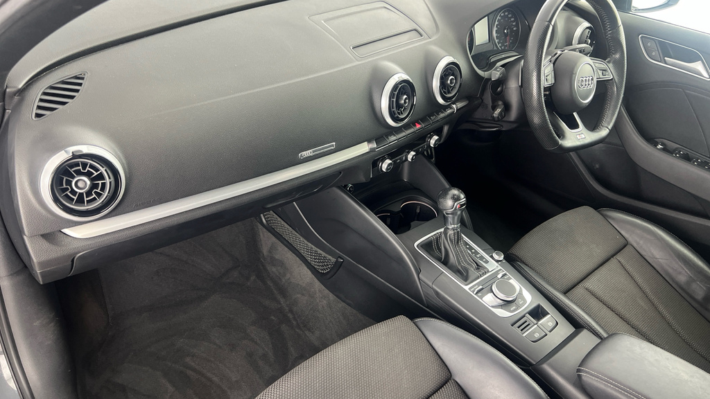 Audi A3   #10