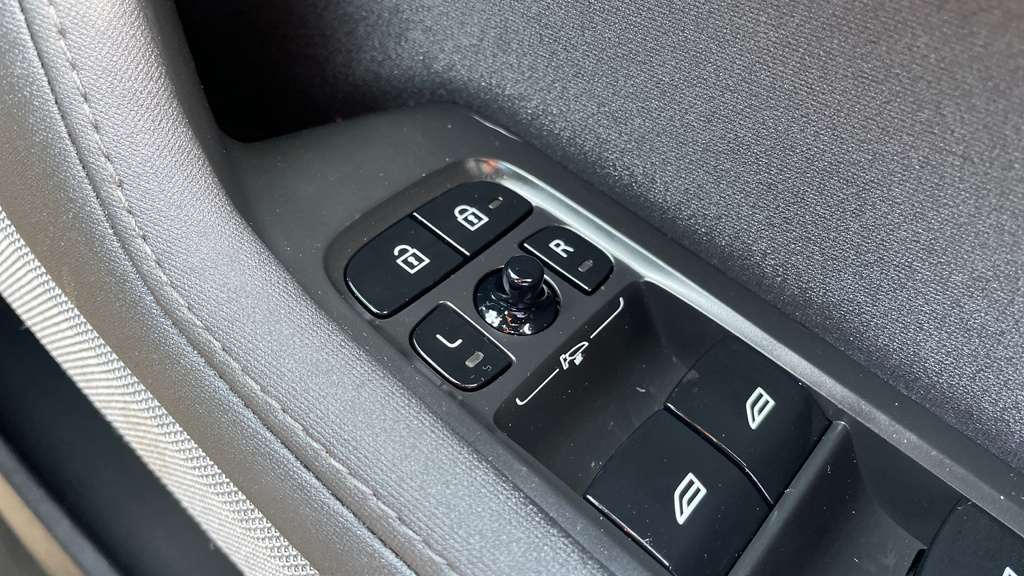 Polestar 2 Hatchback Grey #24