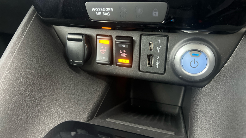 Nissan Leaf Leaf N-connecta Blue #22