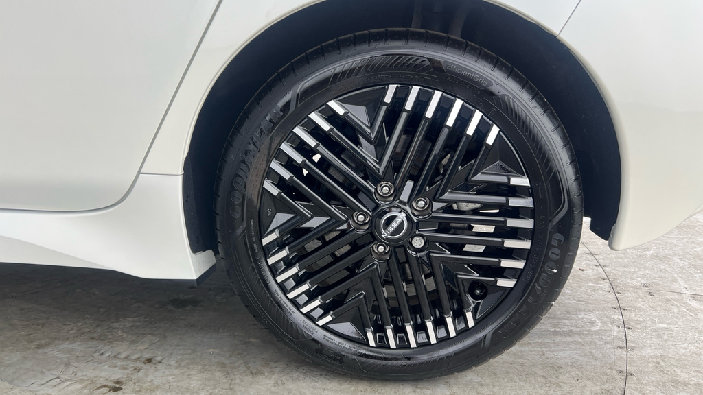Nissan Leaf Leaf N-connecta Blue #29