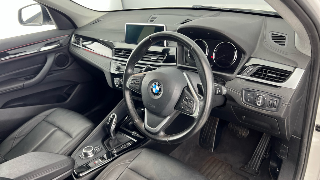 BMW X1 Se Black #9