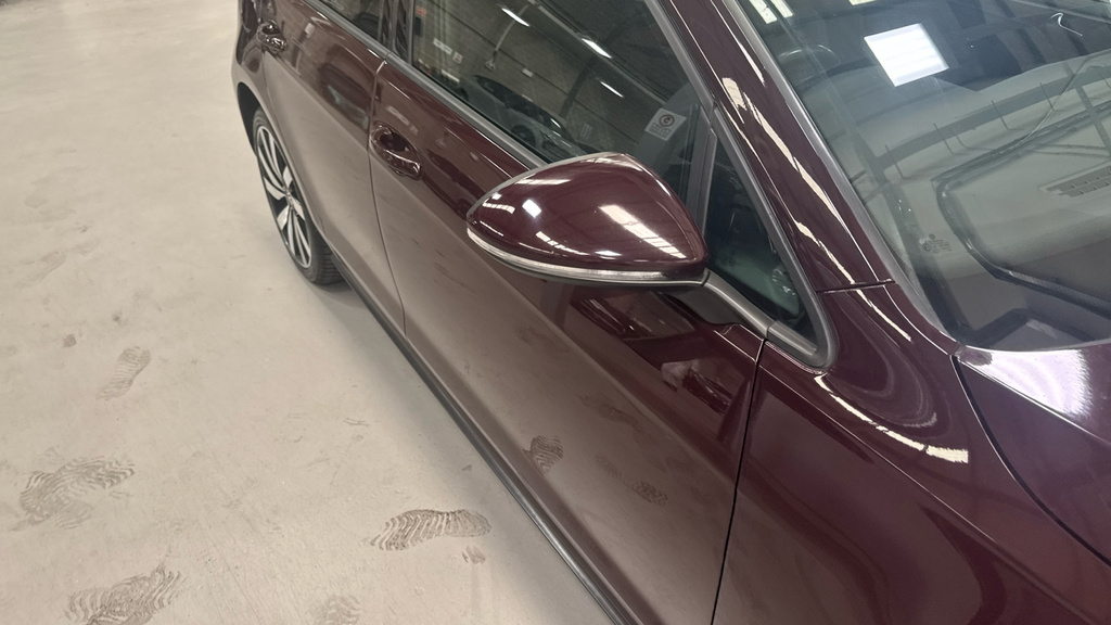 Volkswagen Golf Hatchback Red #50
