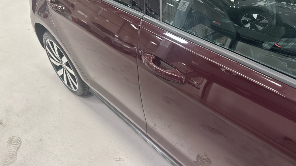 Volkswagen Golf Hatchback Red #51