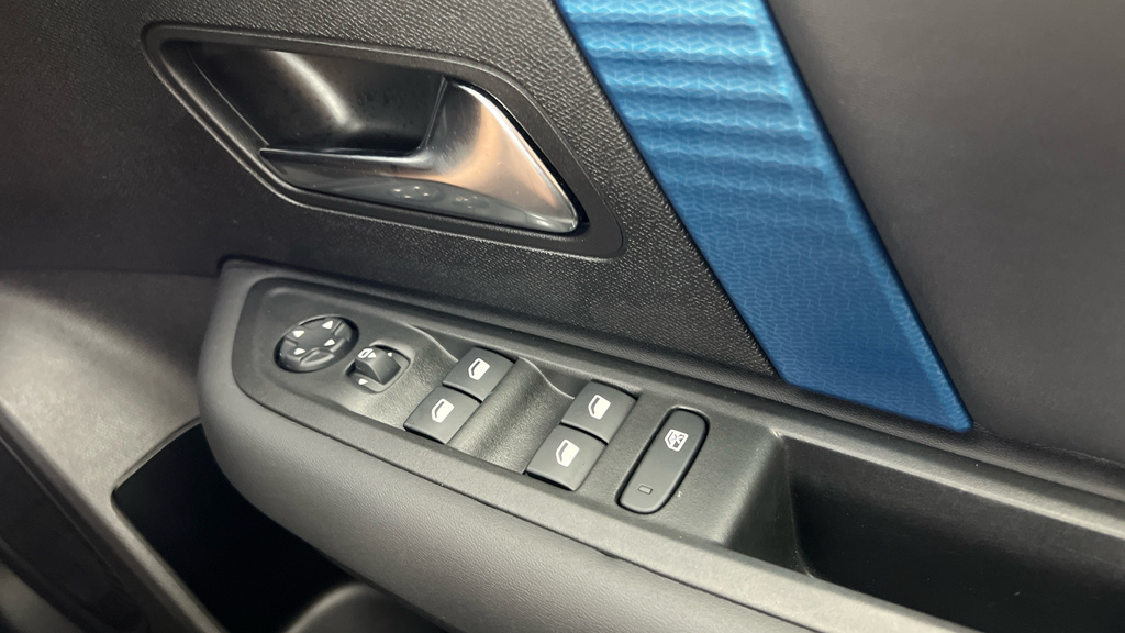 Citroen e-C4 Shine Blue #20