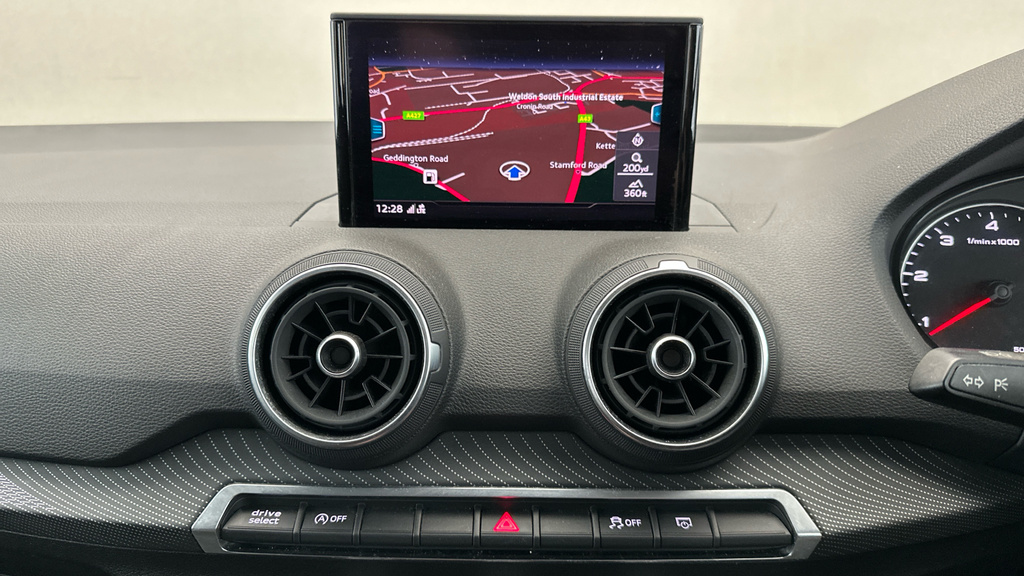 Audi Q2 Tdi S Line Blue #15