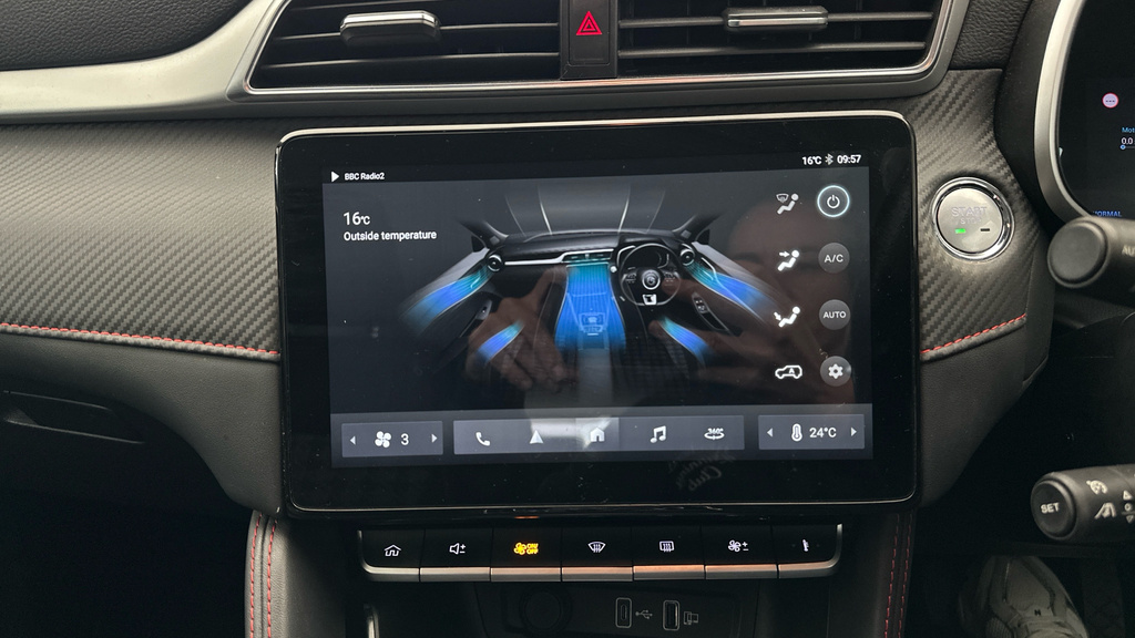 MG ZS Excite Black #17