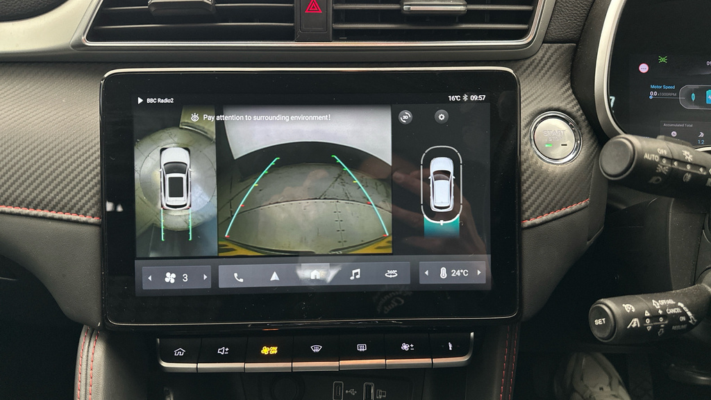 MG ZS Excite Black #16