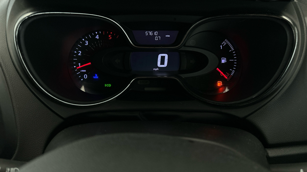 Renault Captur  Orange #17