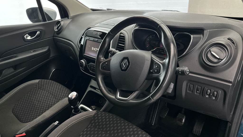Renault Captur  Orange #10