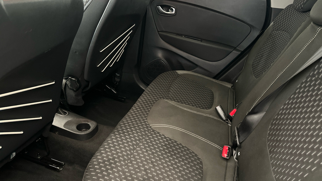 Renault Captur  Orange #18