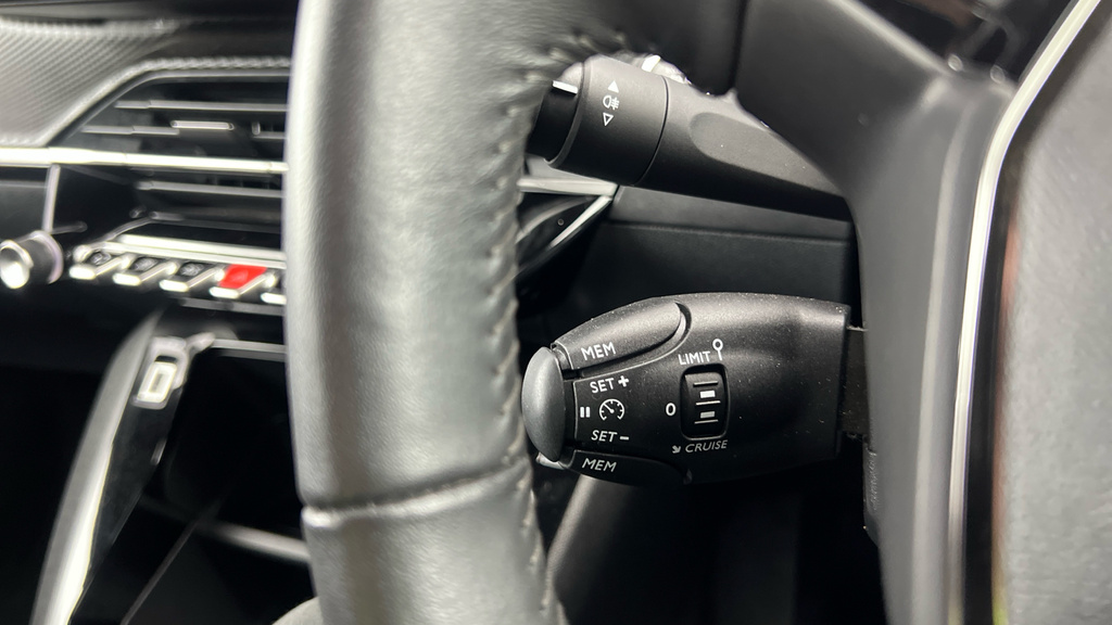 Peugeot e-2008 Active Premium Blue #13