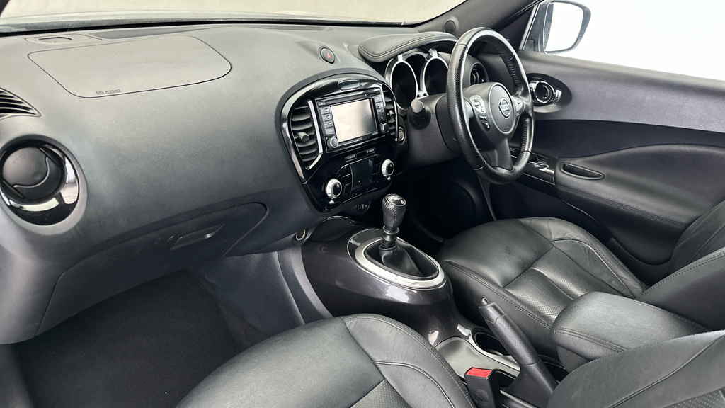 Nissan Juke Juke Visia Red #10