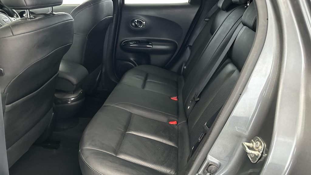 Nissan Juke Juke Visia Red #18
