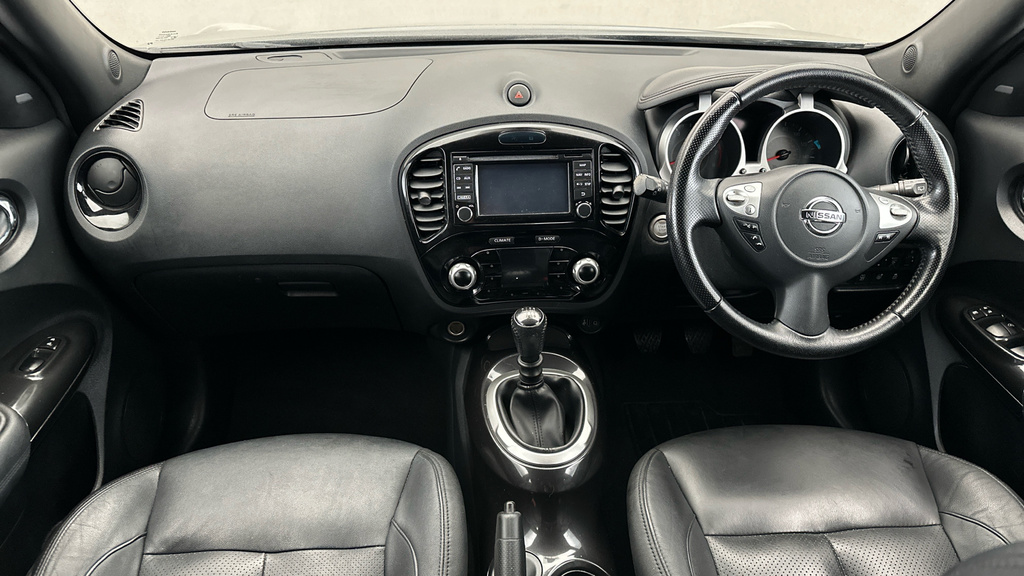 Nissan Juke Juke Visia Red #11
