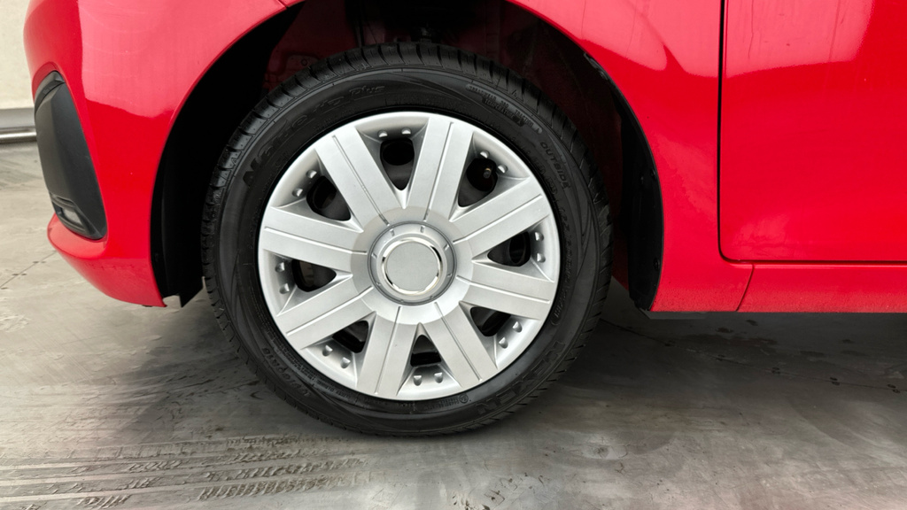 Peugeot 108 Active Red #20