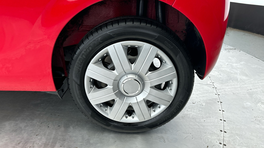Peugeot 108 Active Red #21